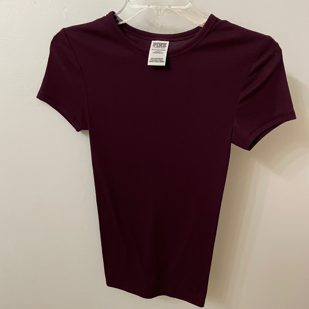 🦋3 for $15🦋 Short Sleeve Maroon Shirt